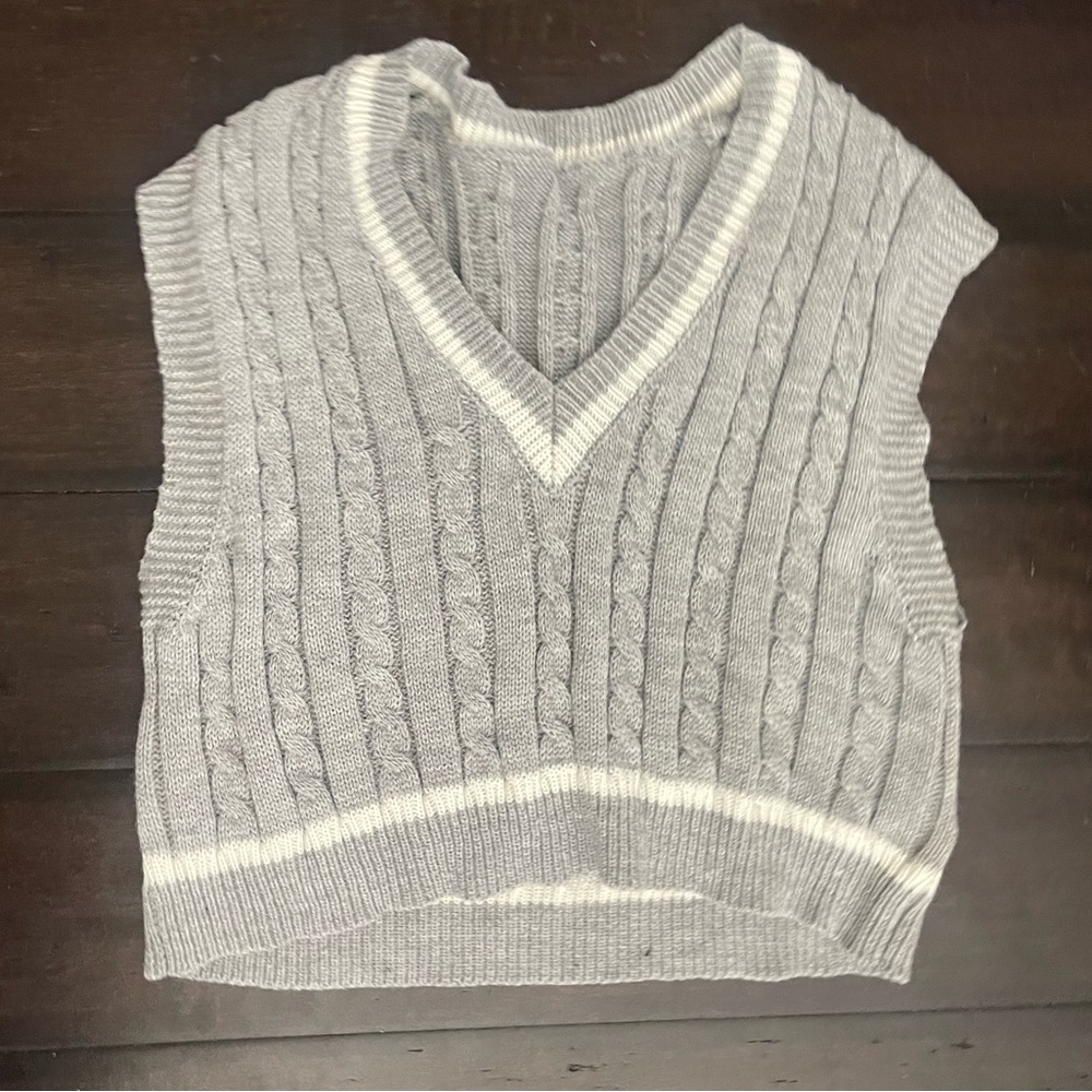 Grey Stripped Cable Knit Cropped Sweater Vest